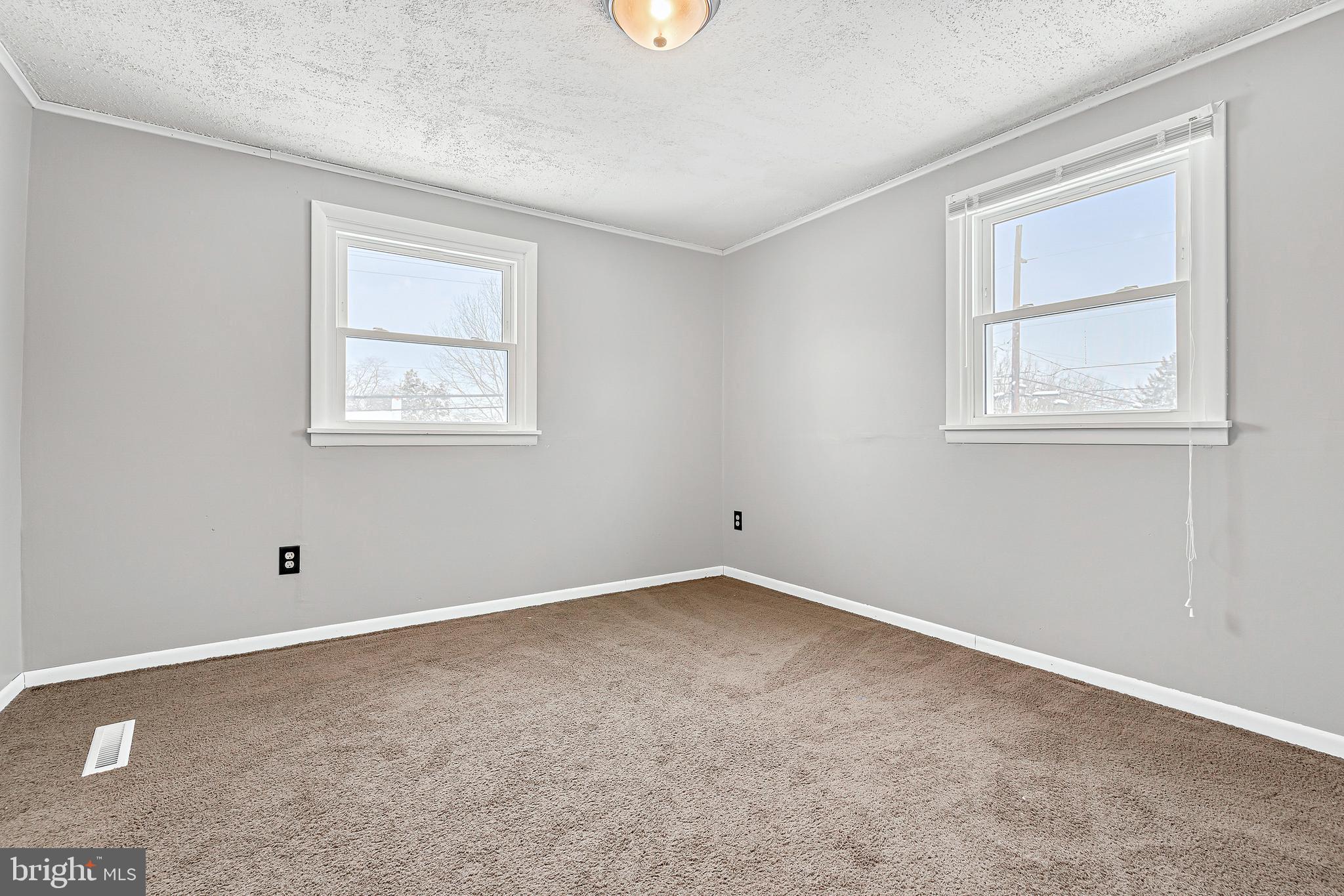 2596 Oakland Road Dover, PA 17315 - Photo 13 of 17 Gallery Image 13