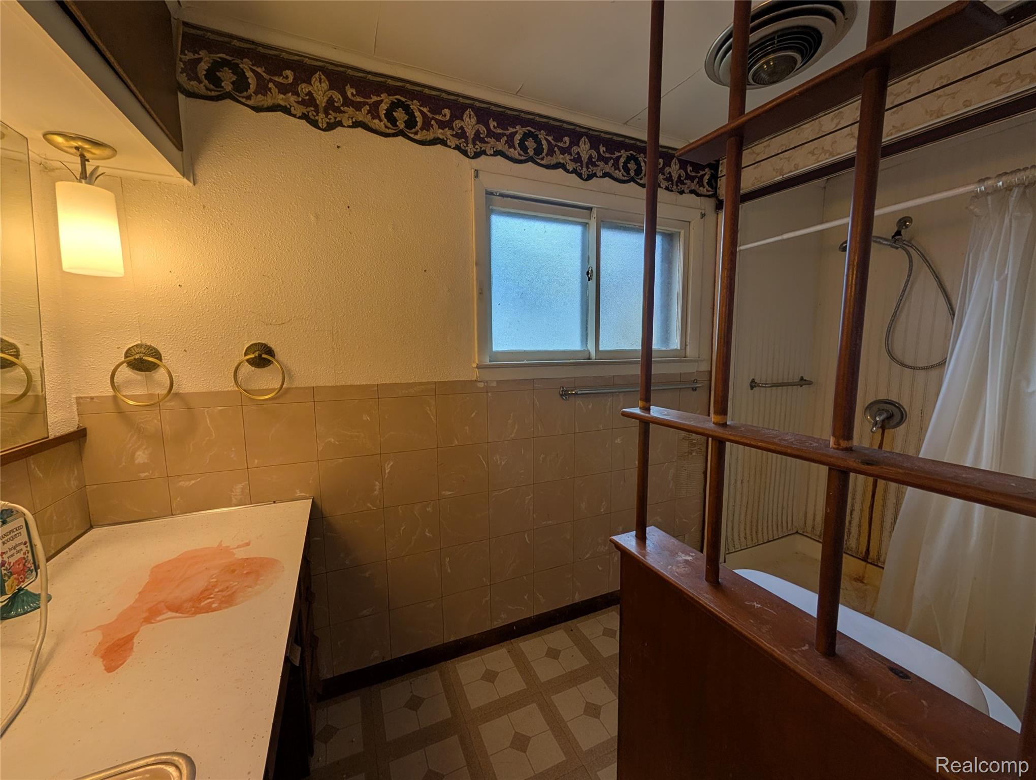 2123 Union Street Ubly, MI 48475 - Photo 22 of 31 PXL_20251120_182515105.jpg