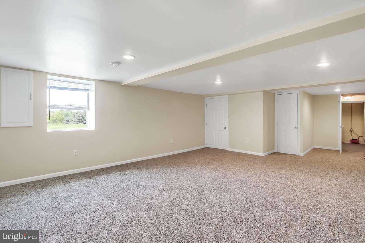 2052 Noss Road York, PA 17408 - Photo 15 of 25