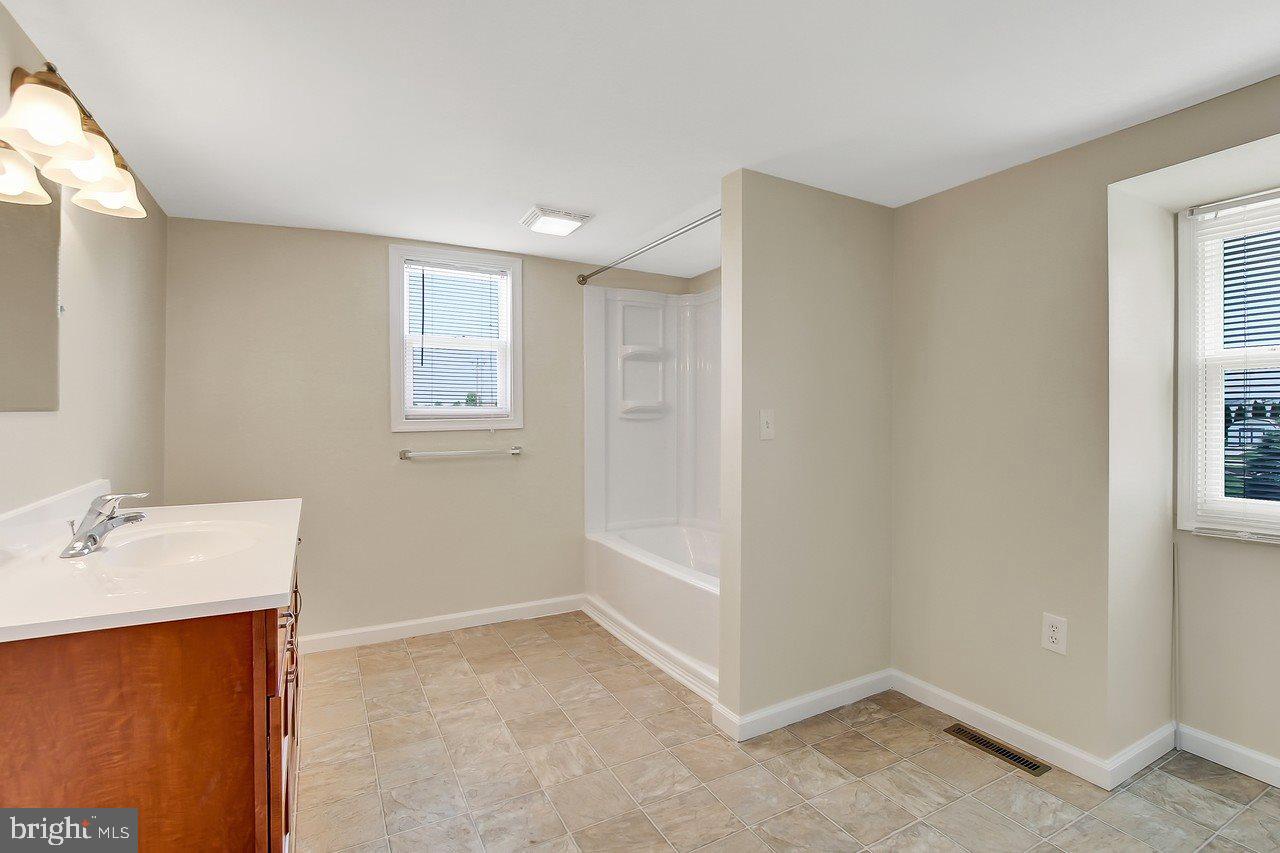 2052 Noss Road York, PA 17408 - Photo 16 of 25