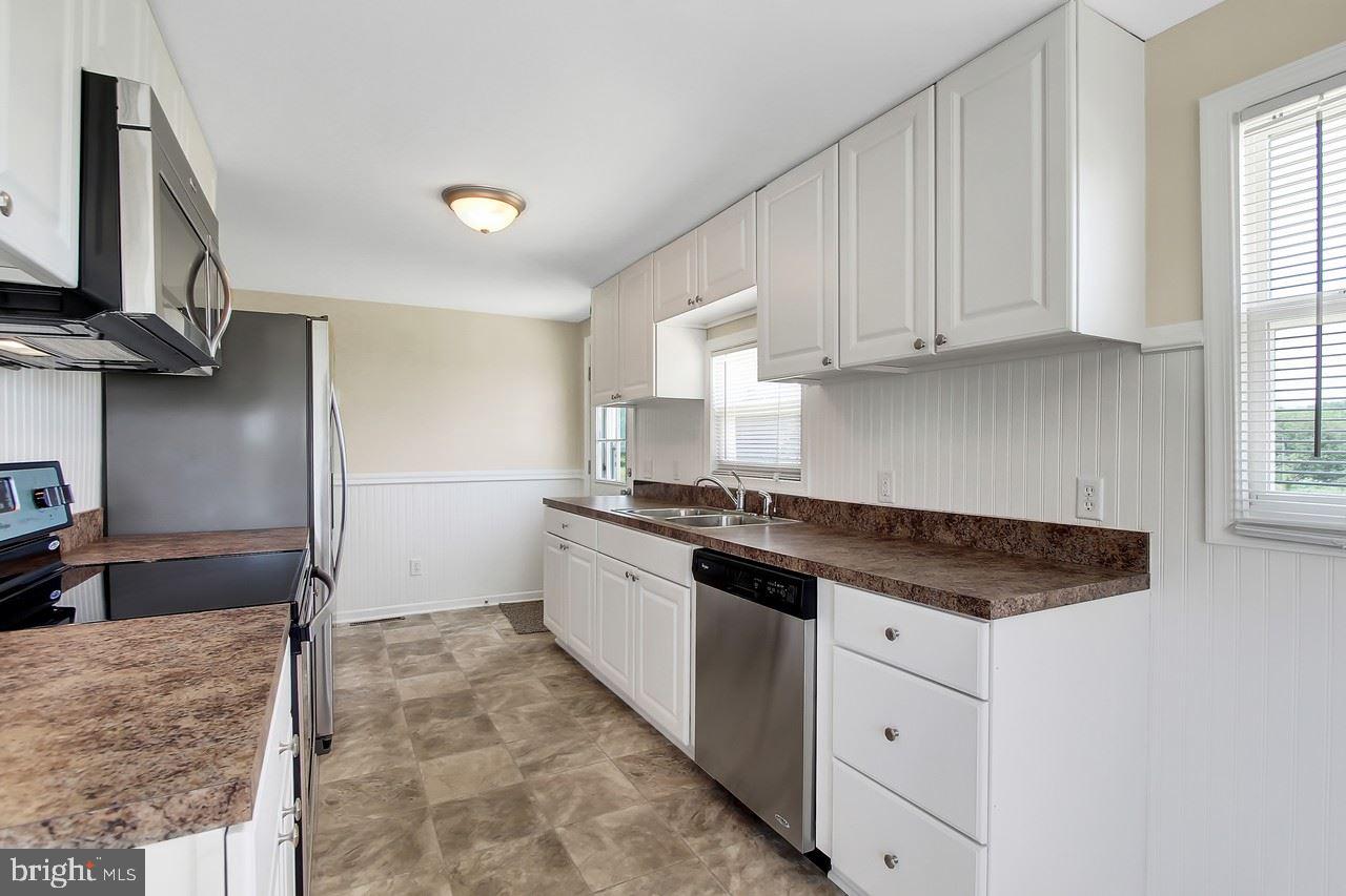 2052 Noss Road York, PA 17408 - Photo 4 of 25