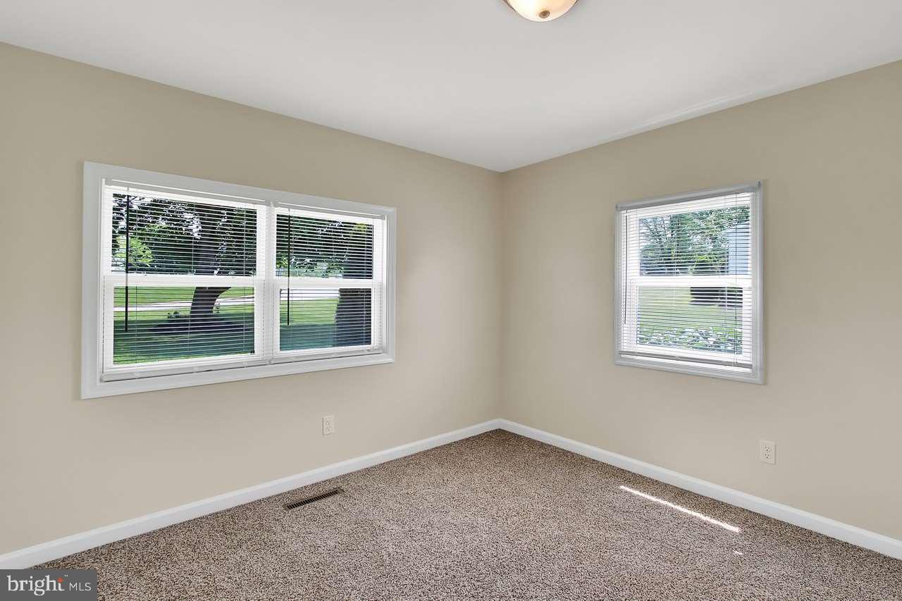 2052 Noss Road York, PA 17408 - Photo 10 of 25