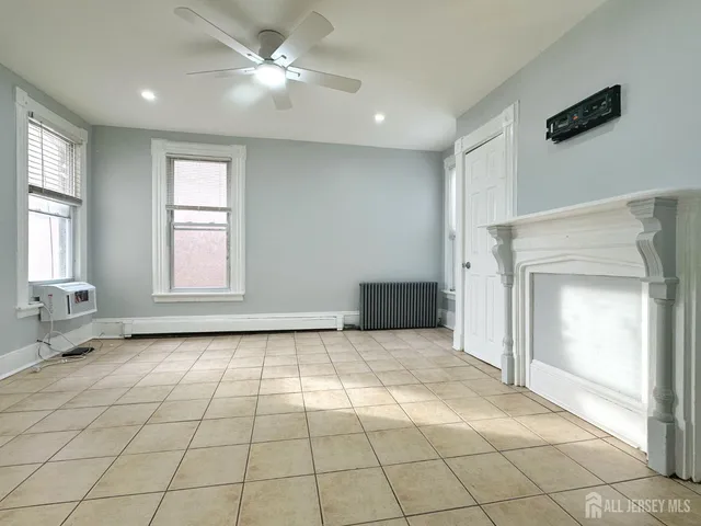 $2,300 | 209 New Street, New Brunswick, NJ 08901