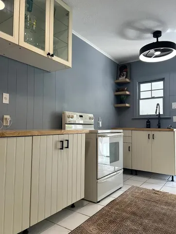 a close view of washer and dryer