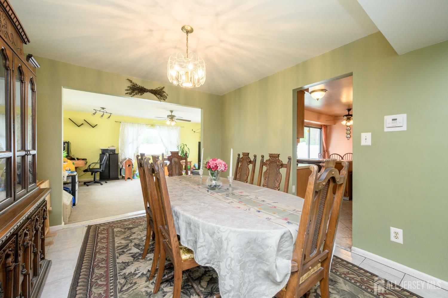 20 Snowdrift Lane Howell, NJ 07731 - Photo 8 of 35