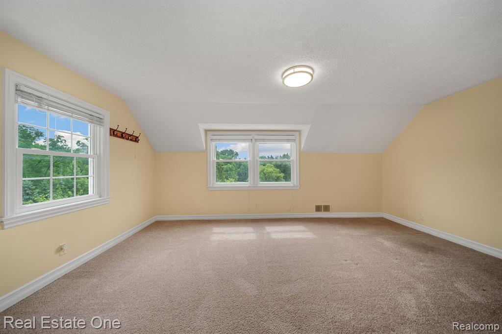 30600 Lahser Road Beverly Hills, MI 48025 - Photo 41 of 59