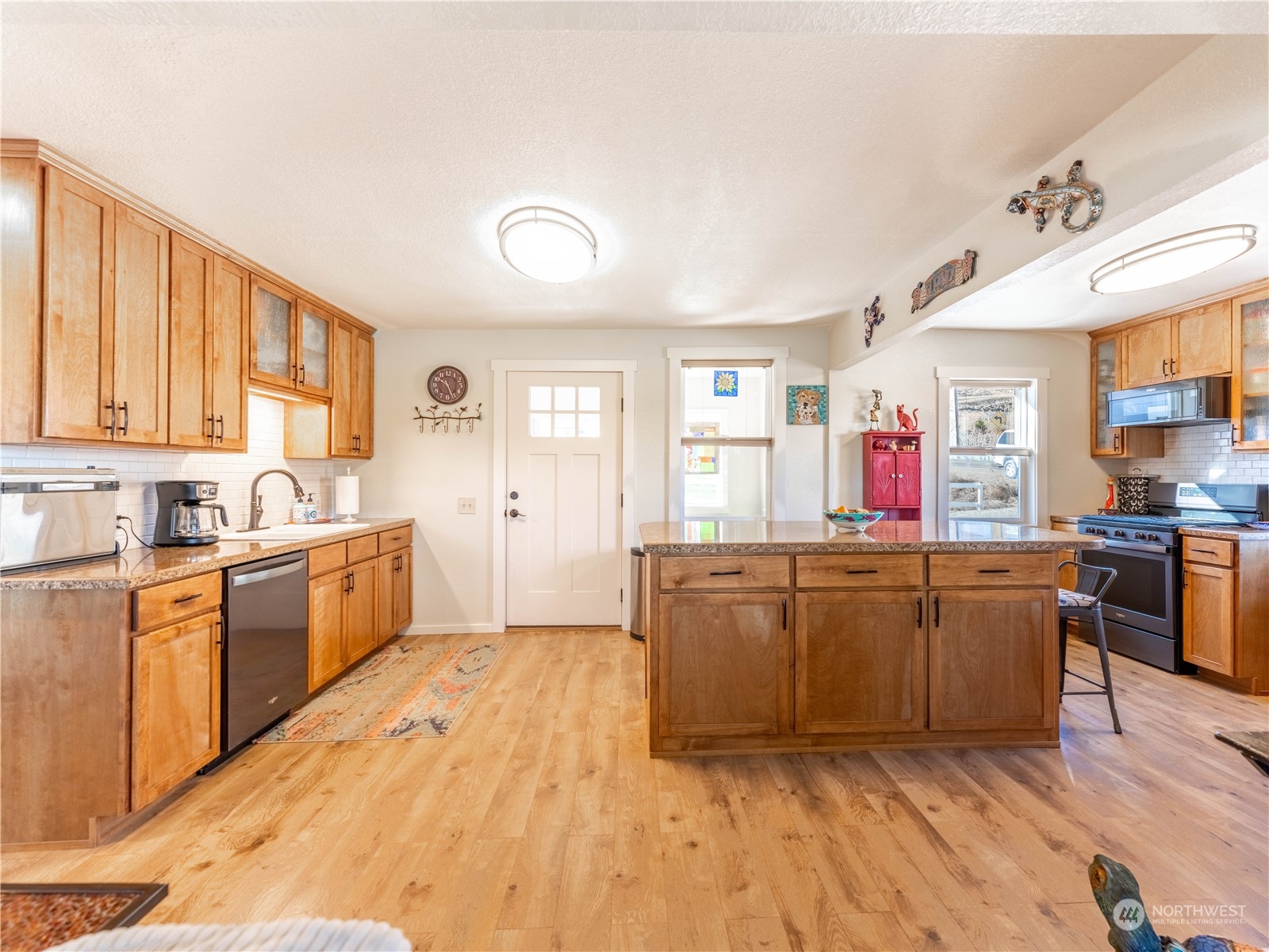 2435 West Malaga Road Malaga, WA 98828 - Photo 9 of 40 Gallery Image 9