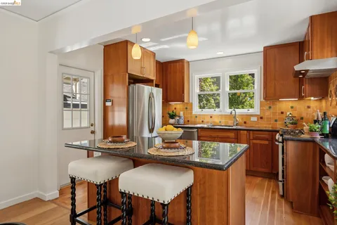 $799,000 | 3635 Majestic Avenue, Oakland, CA 94605