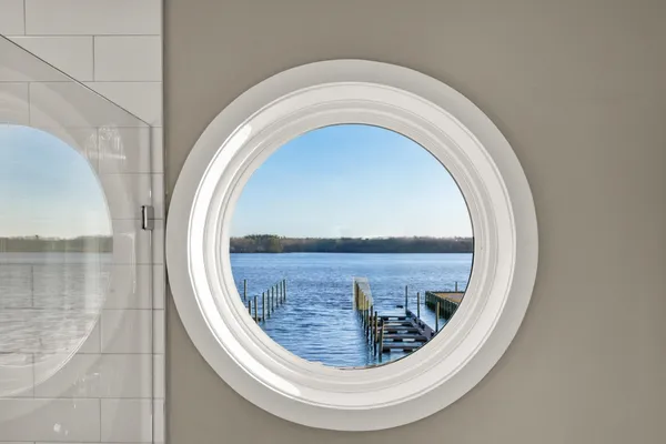 $2,495,000 | 33 Little Bay Drive, Dover, NH 03820