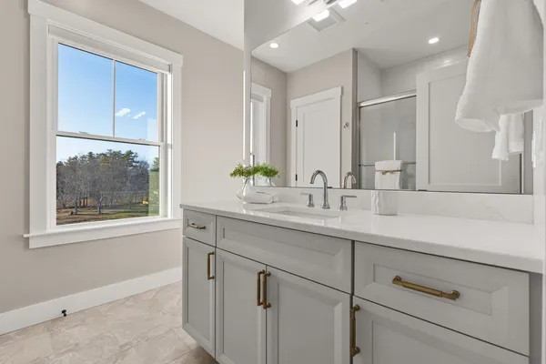 $2,495,000 | 33 Little Bay Drive, Dover, NH 03820