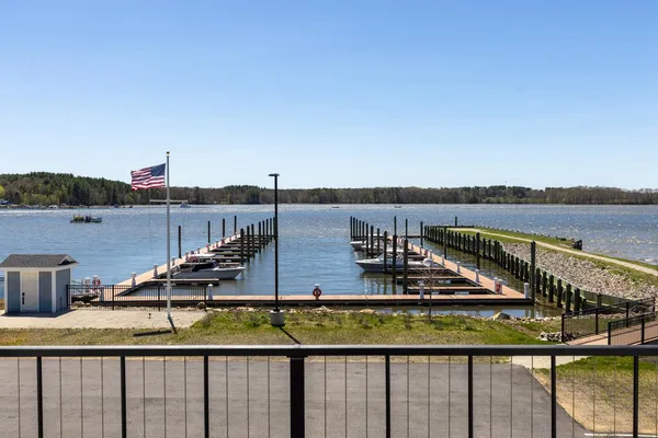 $2,495,000 | 33 Little Bay Drive, Dover, NH 03820