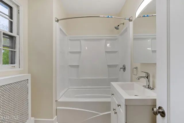 $299,900 | 879 Mercer Street, Albany, NY 12208