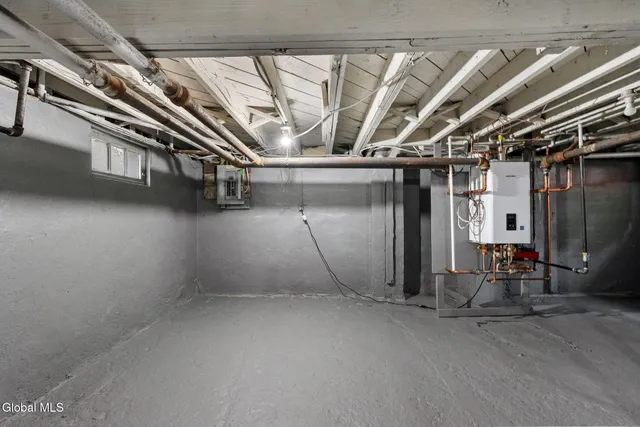 $299,900 | 879 Mercer Street, Albany, NY 12208