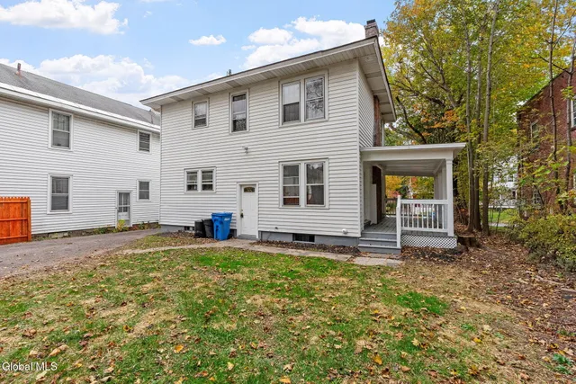 $299,900 | 879 Mercer Street, Albany, NY 12208