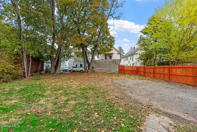 $299,900 | 879 Mercer Street, Albany, NY 12208