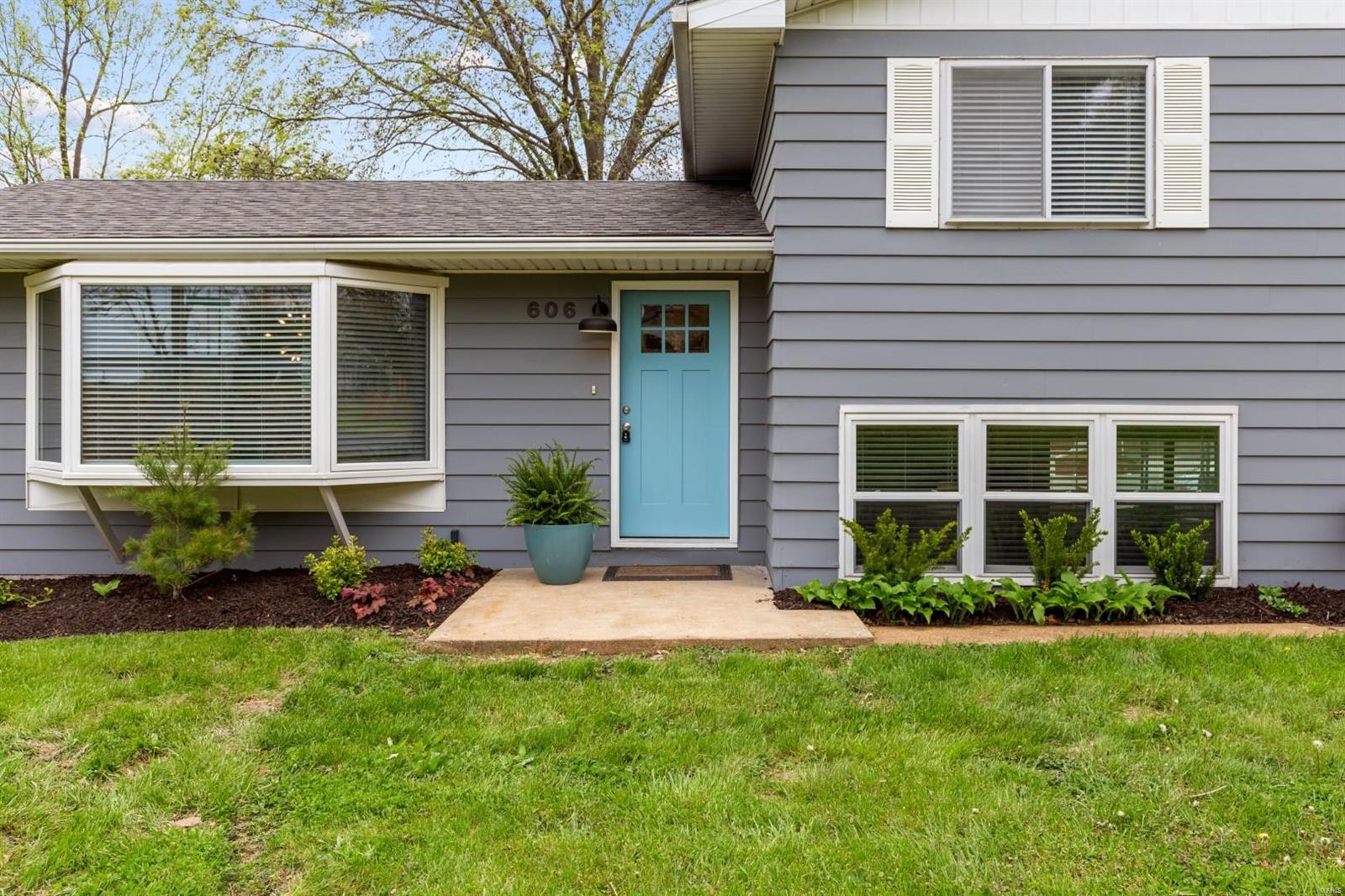 606 Sappington Barracks Road St. Louis, MO 63125 - Photo 3 of 26 Gallery Image 3