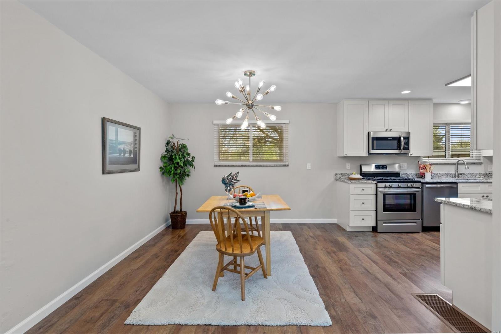 606 Sappington Barracks Road St. Louis, MO 63125 - Photo 8 of 26 Gallery Image 8