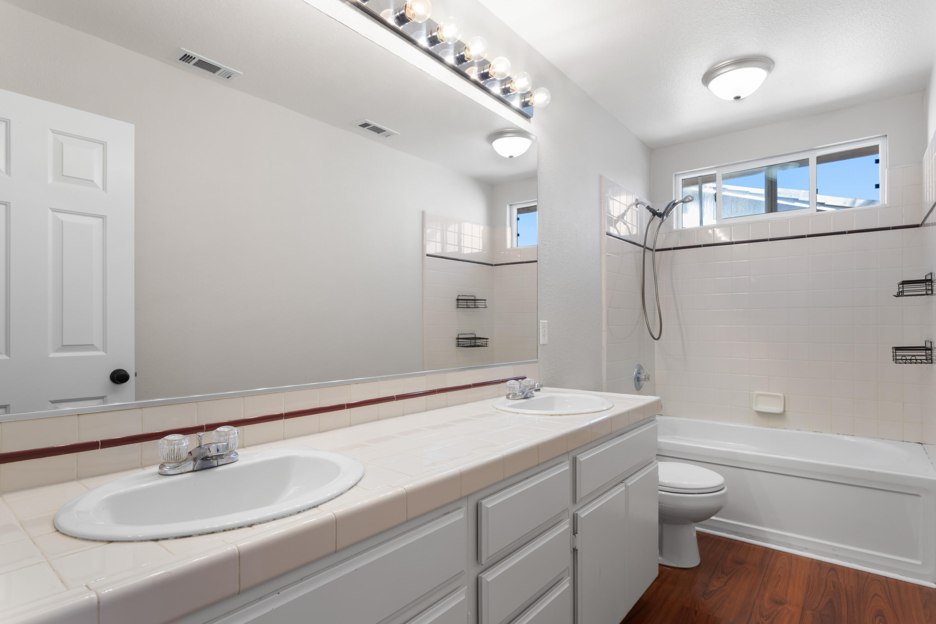 41970 Pacific Grove Way Temecula, CA 92591 - Photo 40 of 54 7043