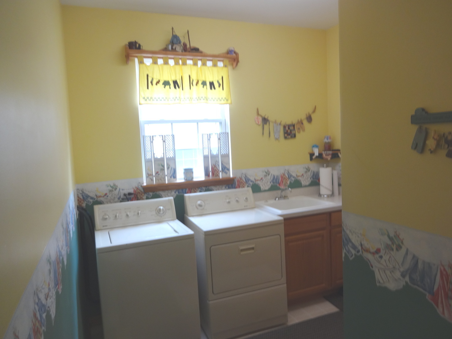 701 Meadow Drive Des Plaines, IL 60016 - Photo 13 of 27