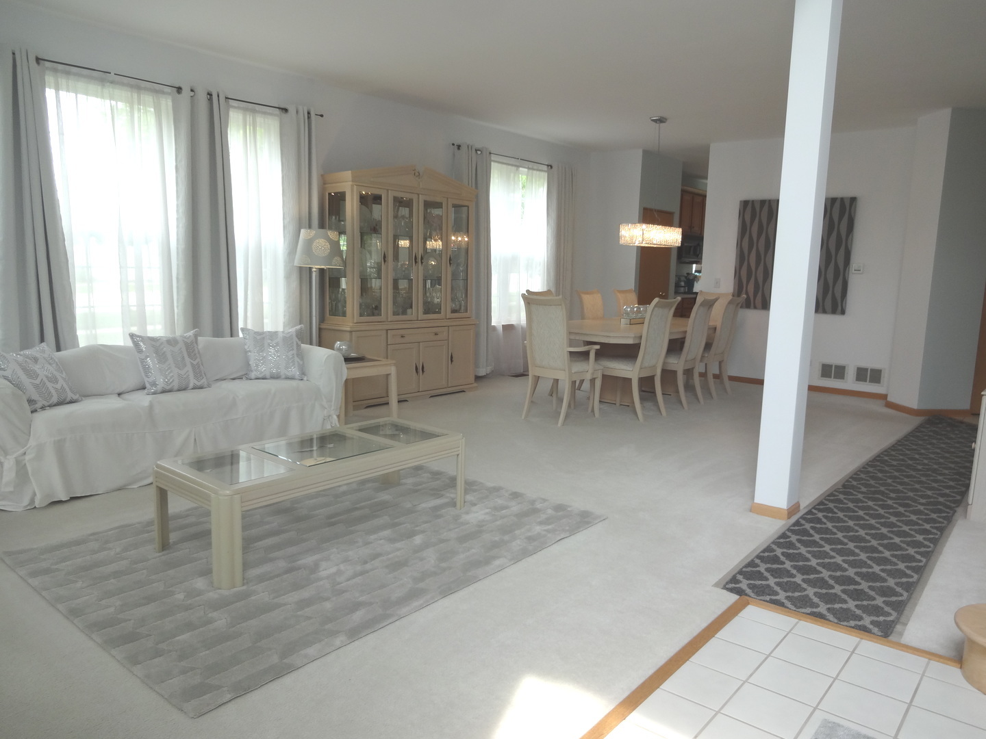 701 Meadow Drive Des Plaines, IL 60016 - Photo 4 of 27