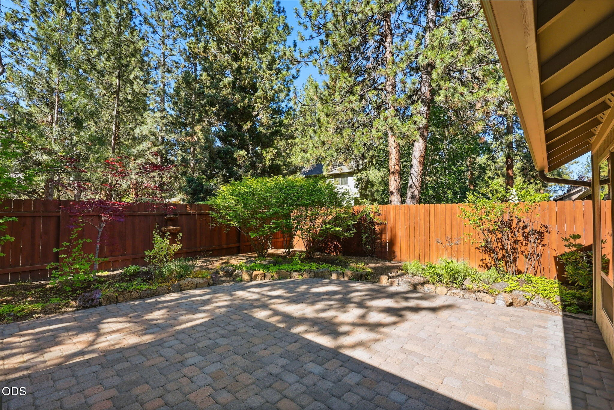 19905 Antler Point Drive Bend, OR 97702 - Photo 16 of 26