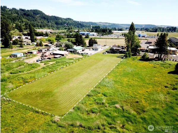 $799,950 | 16219 64th Street East, Sumner, WA 98390