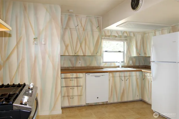 $799,950 | 16219 64th Street East, Sumner, WA 98390