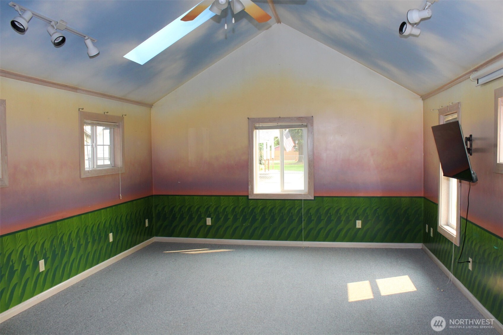 16219 64th Street East Sumner, WA 98390 - Photo 9 of 19