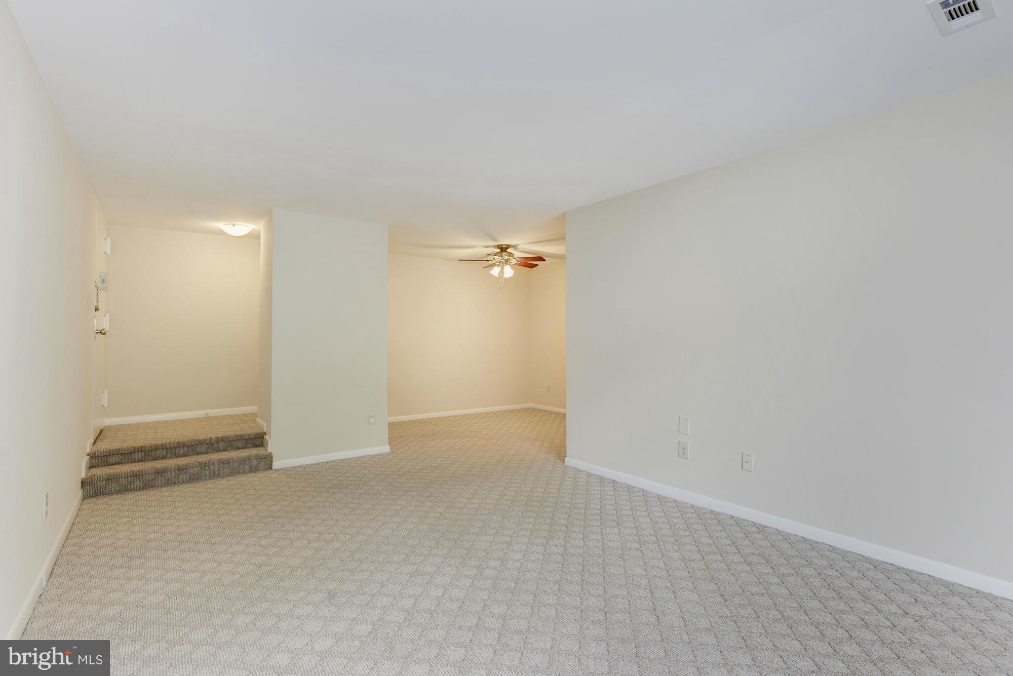 11204 Chestnut Grove Square, Unit 106 Reston, VA 20190 - Photo 6 of 29 Living Room