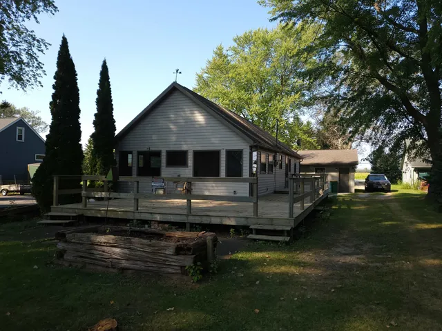 $350,000 | N8721 Lakeshore Drive, Fond du Lac, WI 54937