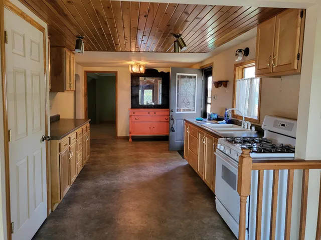 $350,000 | N8721 Lakeshore Drive, Fond du Lac, WI 54937