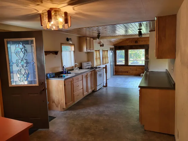 $350,000 | N8721 Lakeshore Drive, Fond du Lac, WI 54937