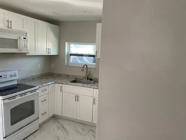 $3,600 | 342 East 46th Street, Unit 1, Hialeah, FL 33013