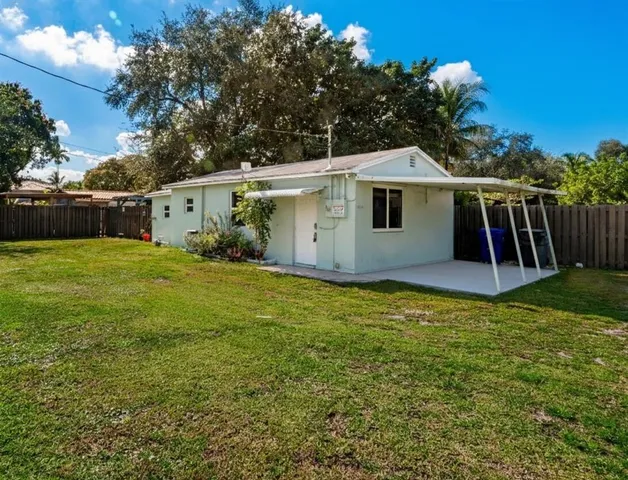 $1,895 | 5608 Buchanan Street, Hollywood, FL 33021