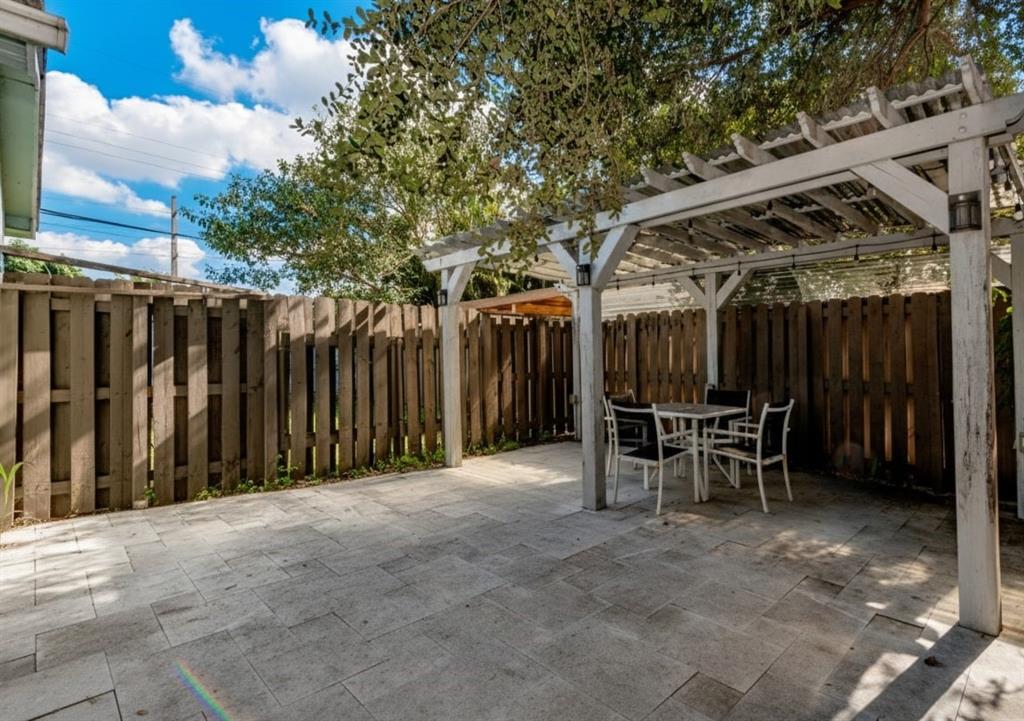 5608 Buchanan Street Hollywood, FL 33021 - Photo 4 of 15