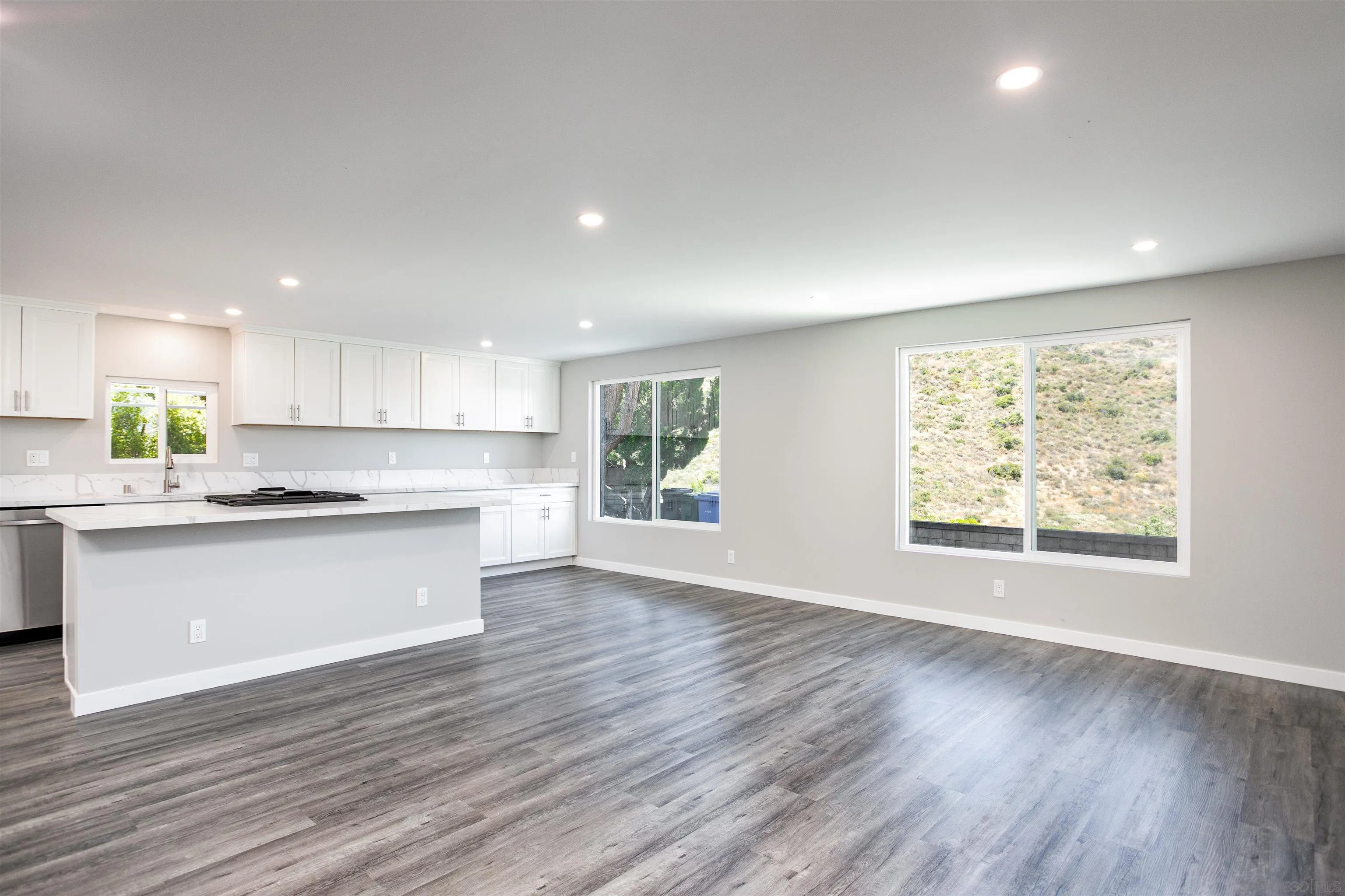7467 Mission Gorge Road, Unit 302 Santee, CA 92071 - Photo 11 of 30 Gallery Image 11