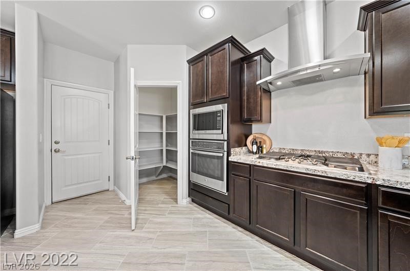 109 Strone Street Henderson, NV 89012 - Photo 6 of 50 Huge walk in pantry