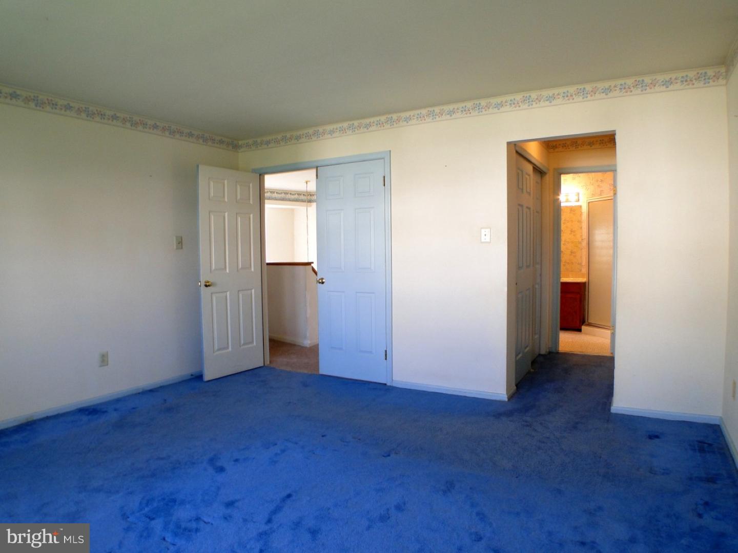 10952 Knights Road Philadelphia, PA 19154 - Photo 14 of 25 Family Room