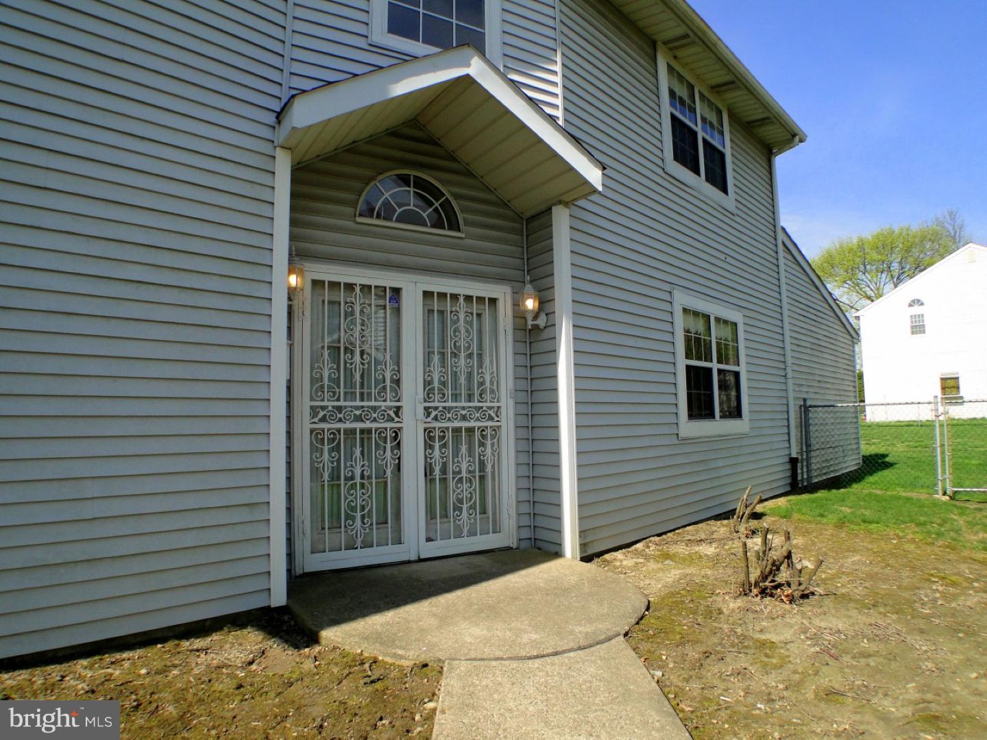 10952 Knights Road Philadelphia, PA 19154 - Photo 23 of 25 Exterior Front