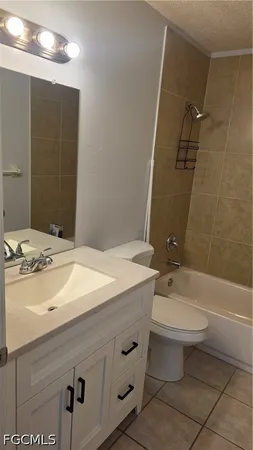 $1,400 | 1214 Southeast 8th Avenue, Unit 4, Cape Coral, FL 33990