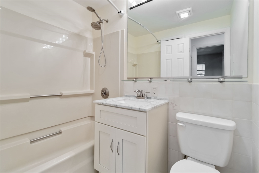31 Division Street, Unit 3 Chelsea, MA 02150 - Photo 21 of 34 Gallery Image 21