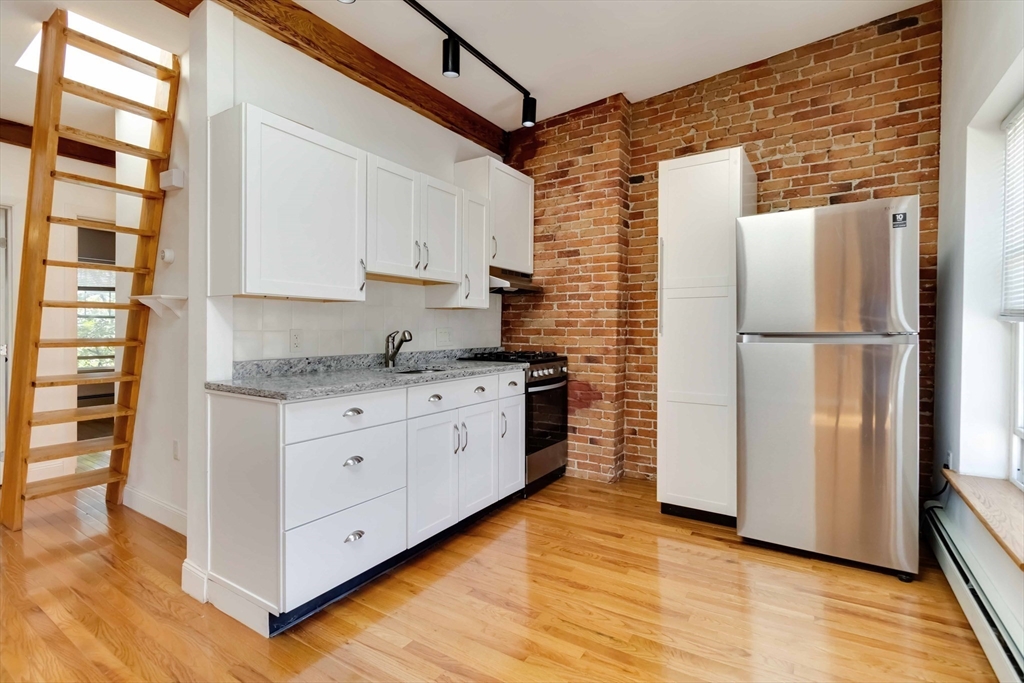 31 Division Street, Unit 3 Chelsea, MA 02150 - Photo 6 of 34 Gallery Image 6