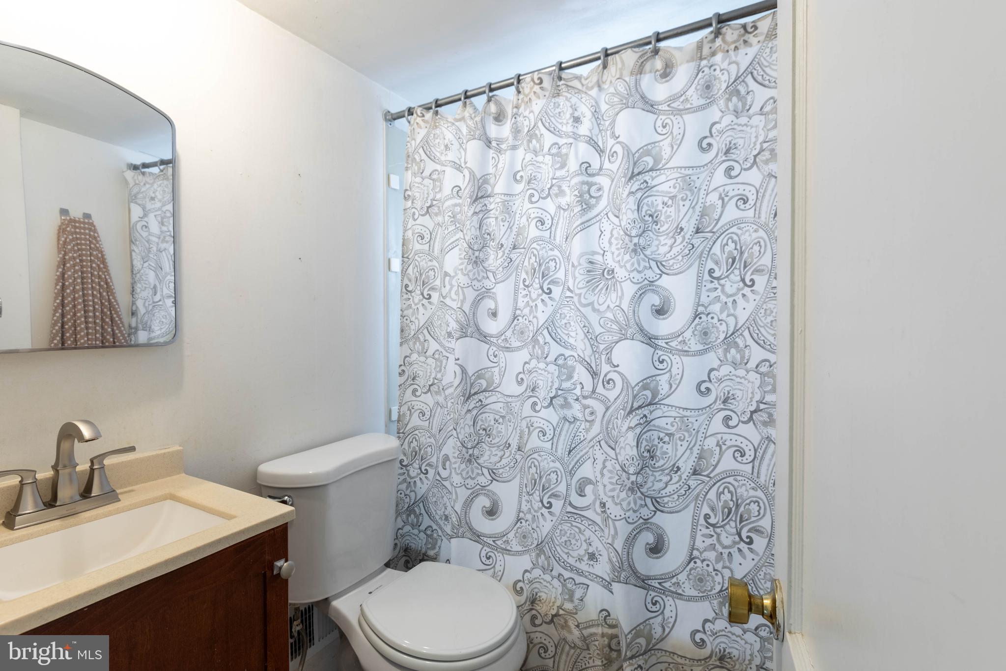 1813 Cromwood Road Baltimore, MD 21234 - Photo 21 of 32 Upstairs full bathroom