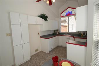 1758 Ridgeview Cir Drive Ballwin, MO 63021 - Photo 8 of 29 Gallery Image 8