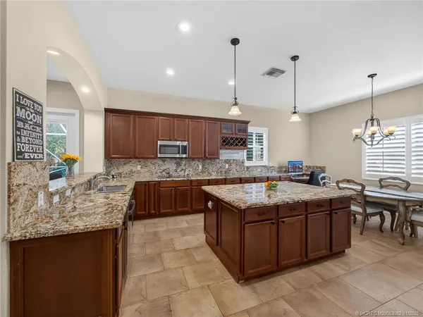 $1,024,000 | 5621 Southwest Longspur Lane, Palm City, FL 34990