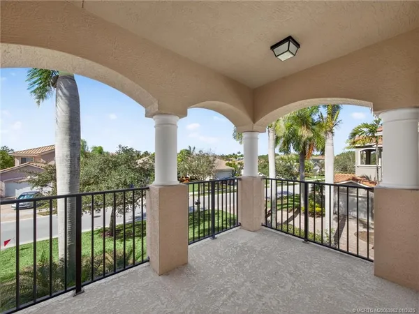 $1,024,000 | 5621 Southwest Longspur Lane, Palm City, FL 34990