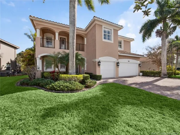 $995,000 | 5621 Southwest Longspur Lane, Palm City, FL 34990