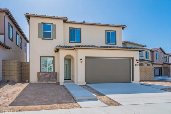 $6,350 | 200 Carmine, Irvine, CA 92618