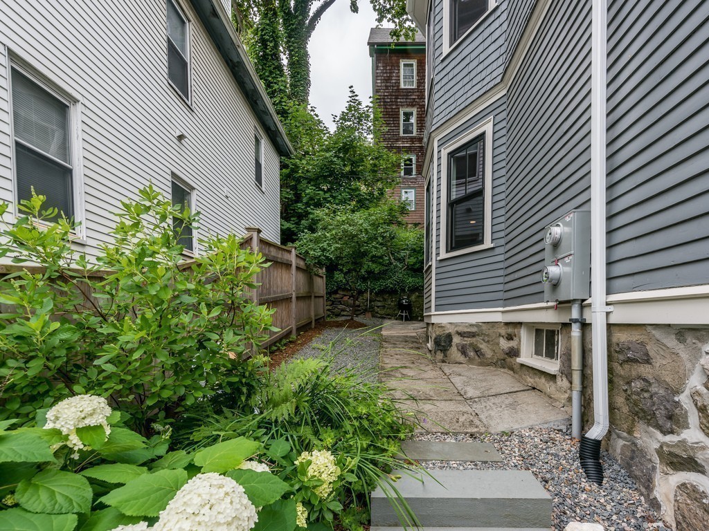 62 Atherton Road, Unit A Brookline, MA 02446 - Photo 21 of 28 Gallery Image 21