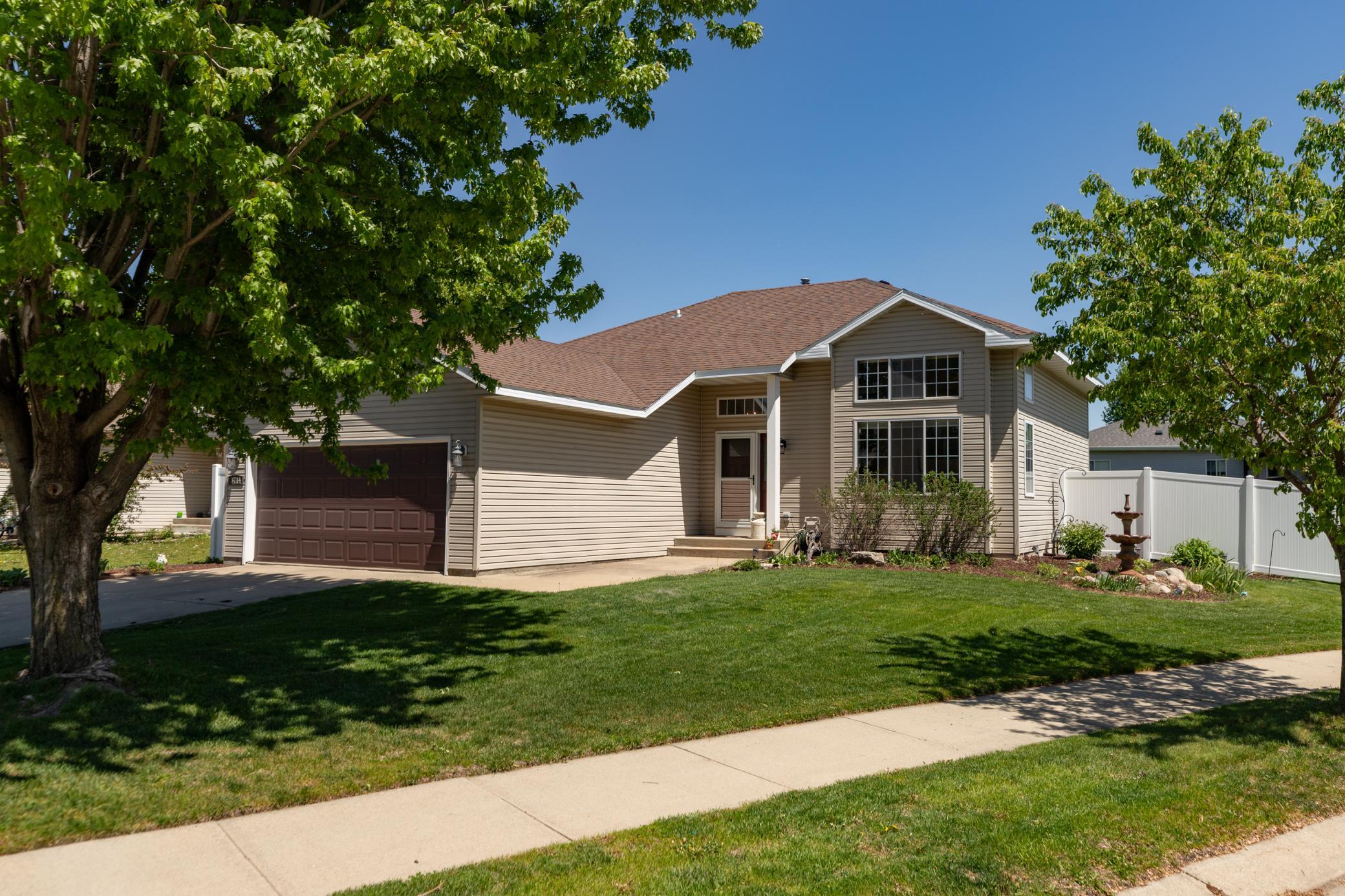 5714 49th Avenue Northwest Rochester, MN 55901 - Photo 2 of 36